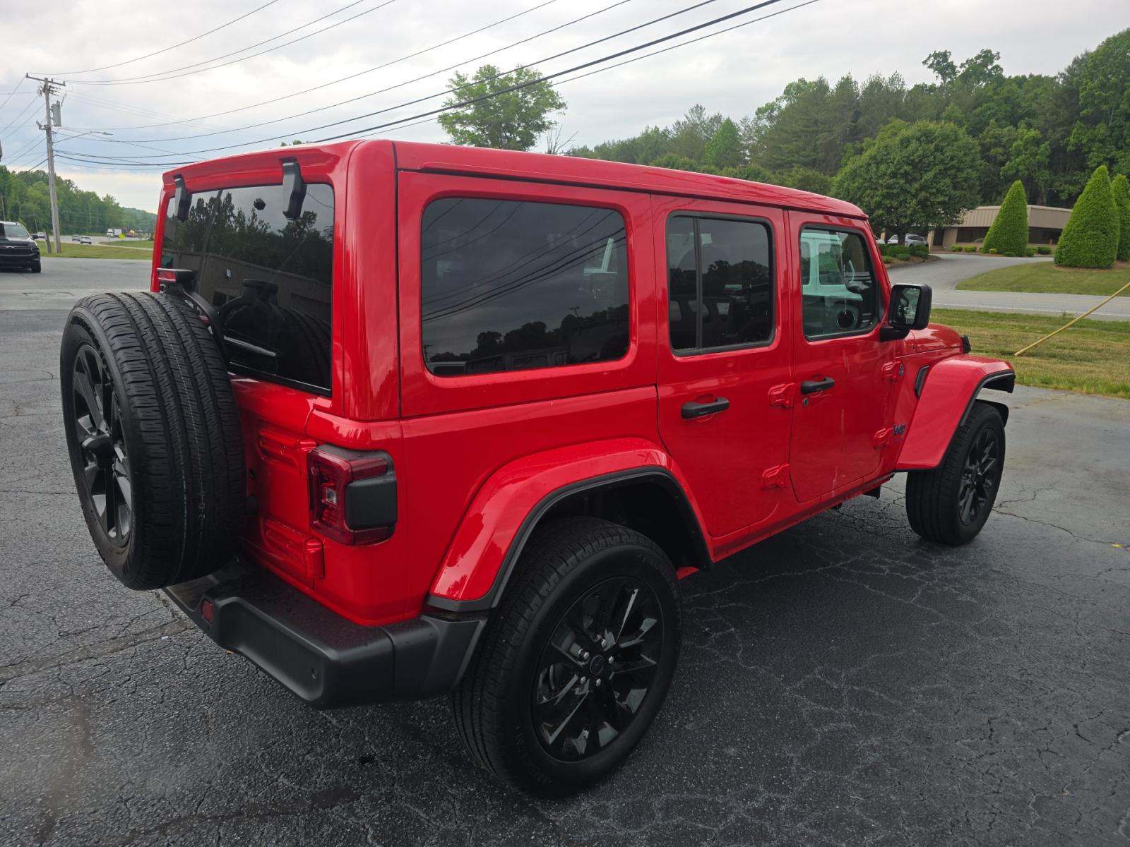 2025 Jeep Wrangler 4xe Sahara AWD