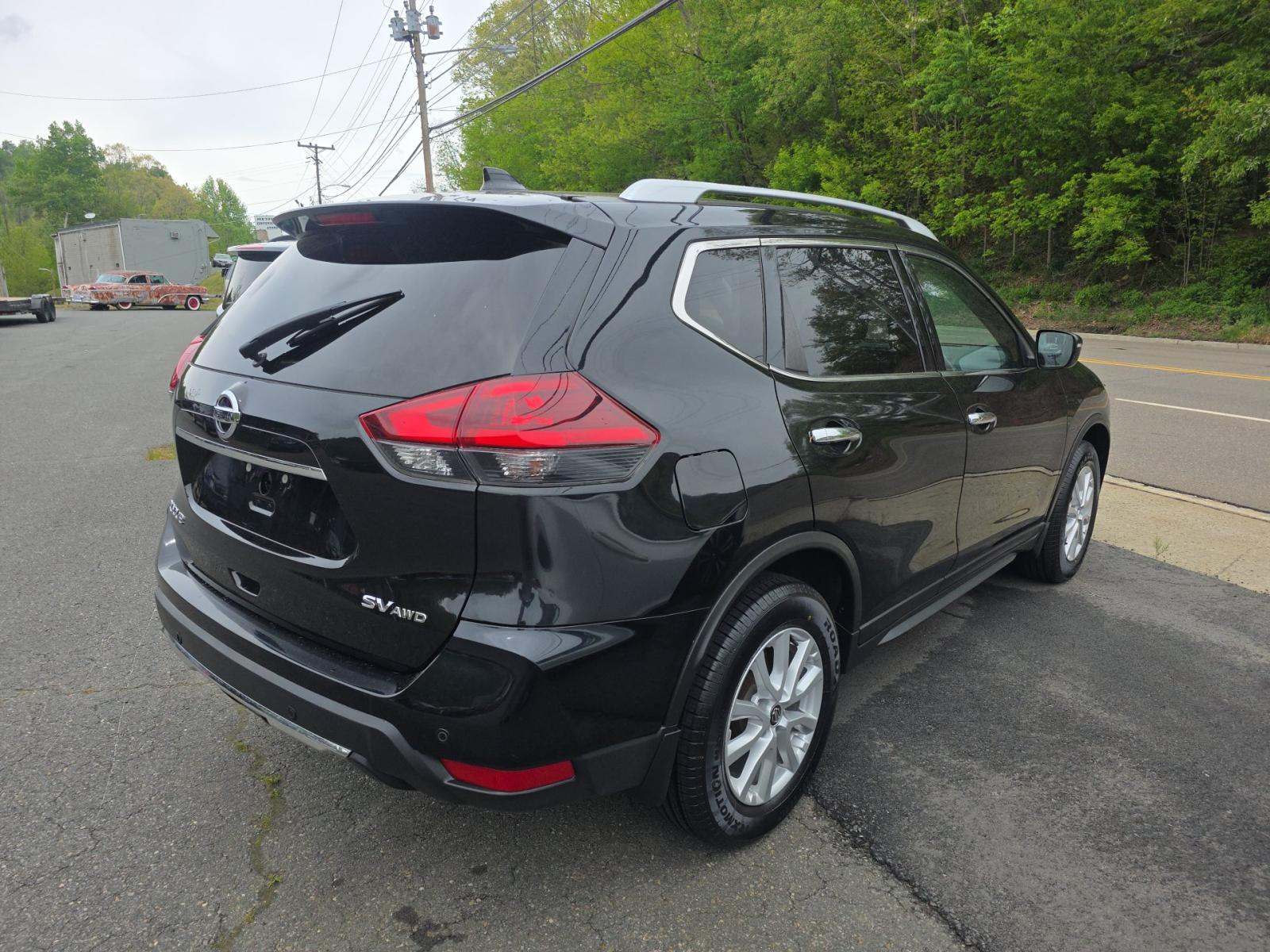 NISSAN ROGUE - 3