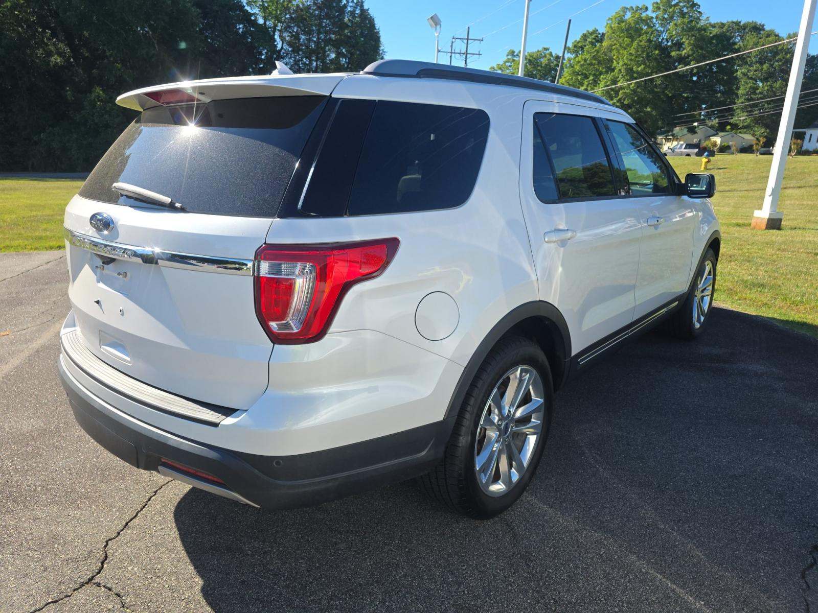 FORD EXPLORER - 3