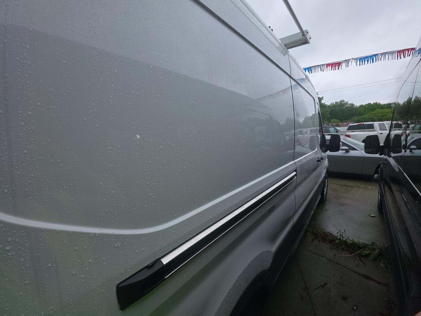 FORD TRANSIT 250 - 3