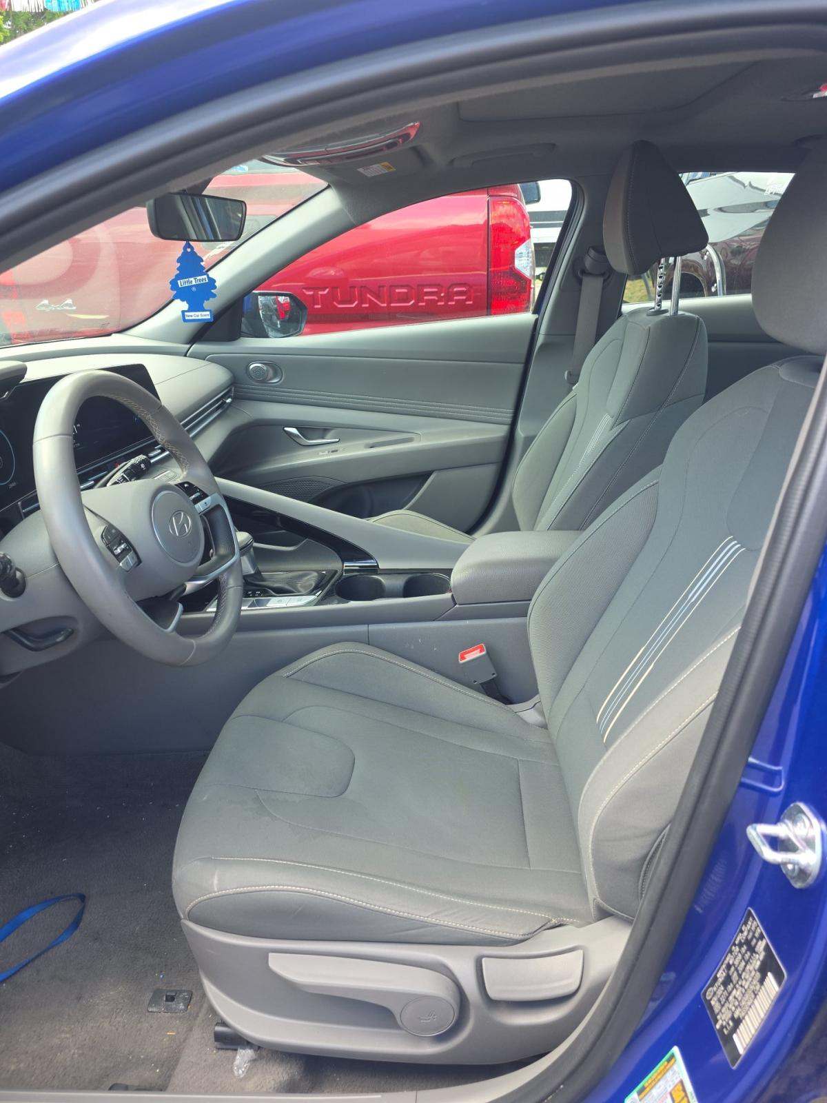 2025 Hyundai Elantra SEL Convenience FWD