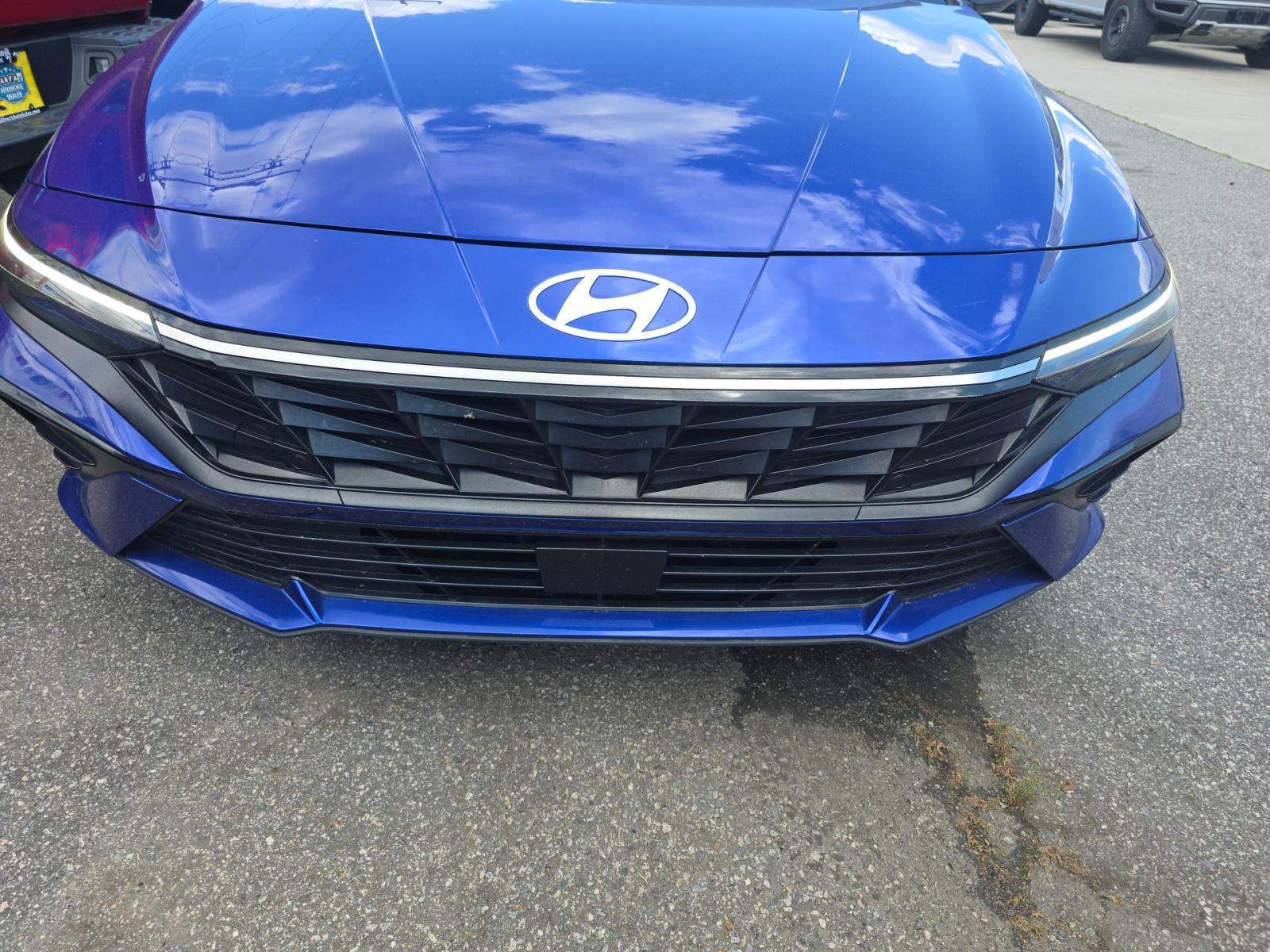 2025 Hyundai Elantra SEL Convenience FWD