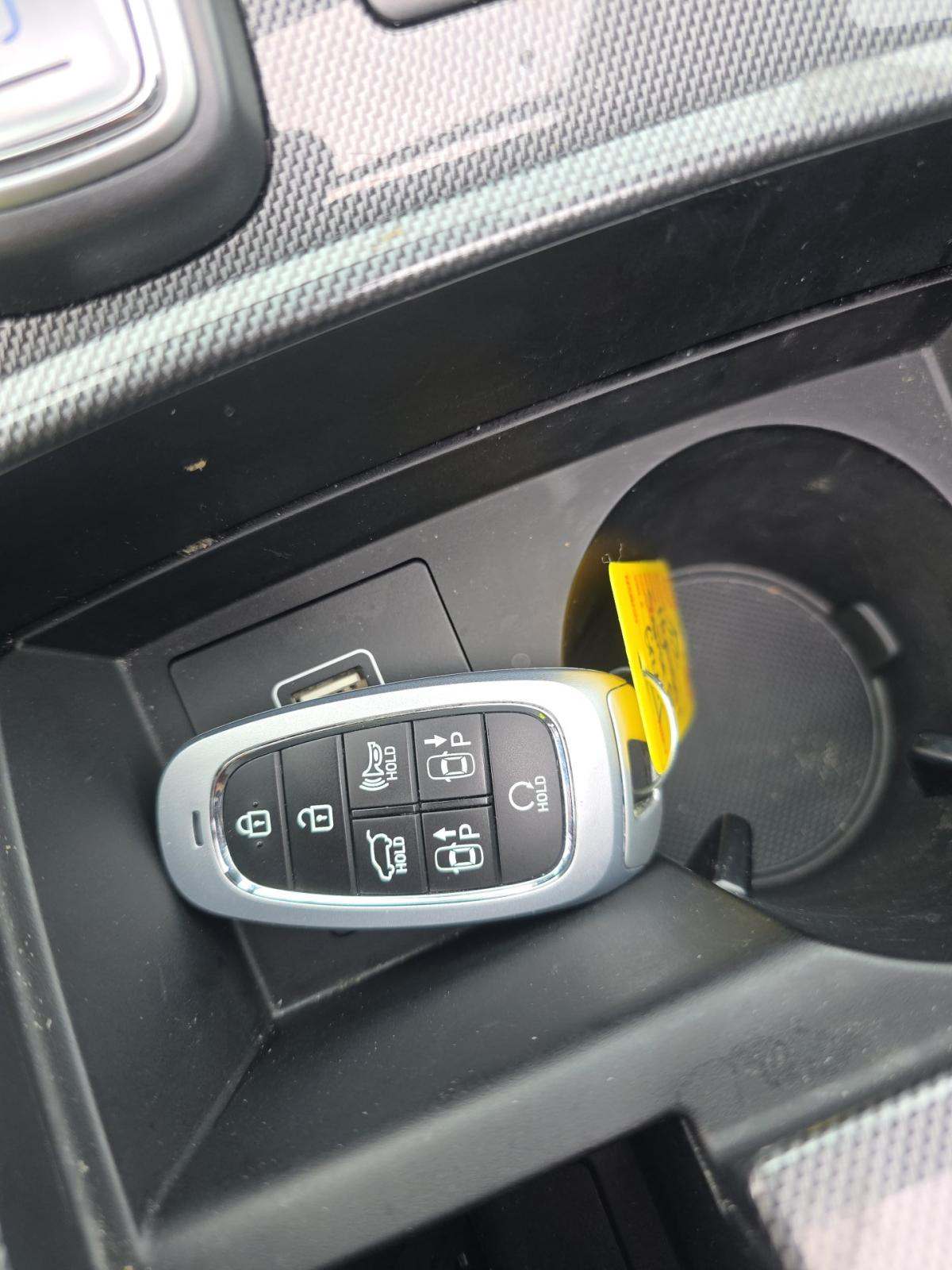 2022 Hyundai Santa Fe Limited FWD