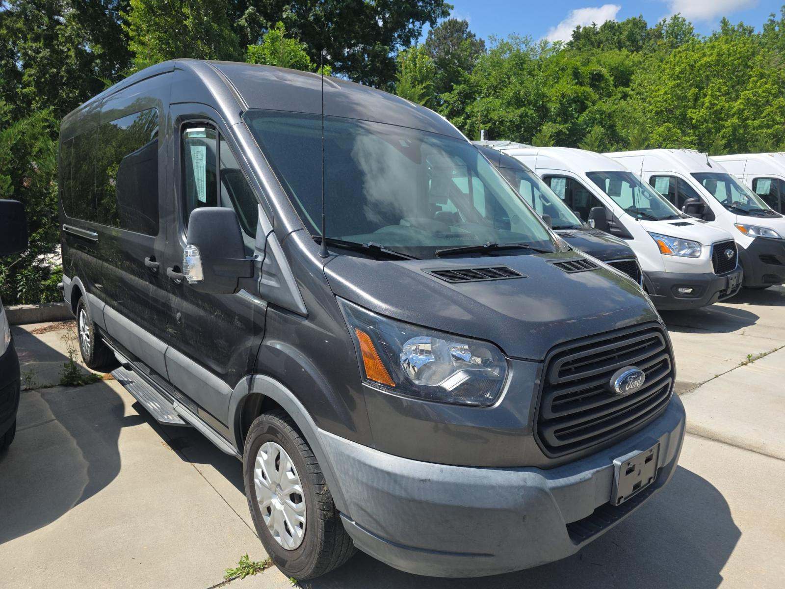 FORD TRANSIT 350 - 4