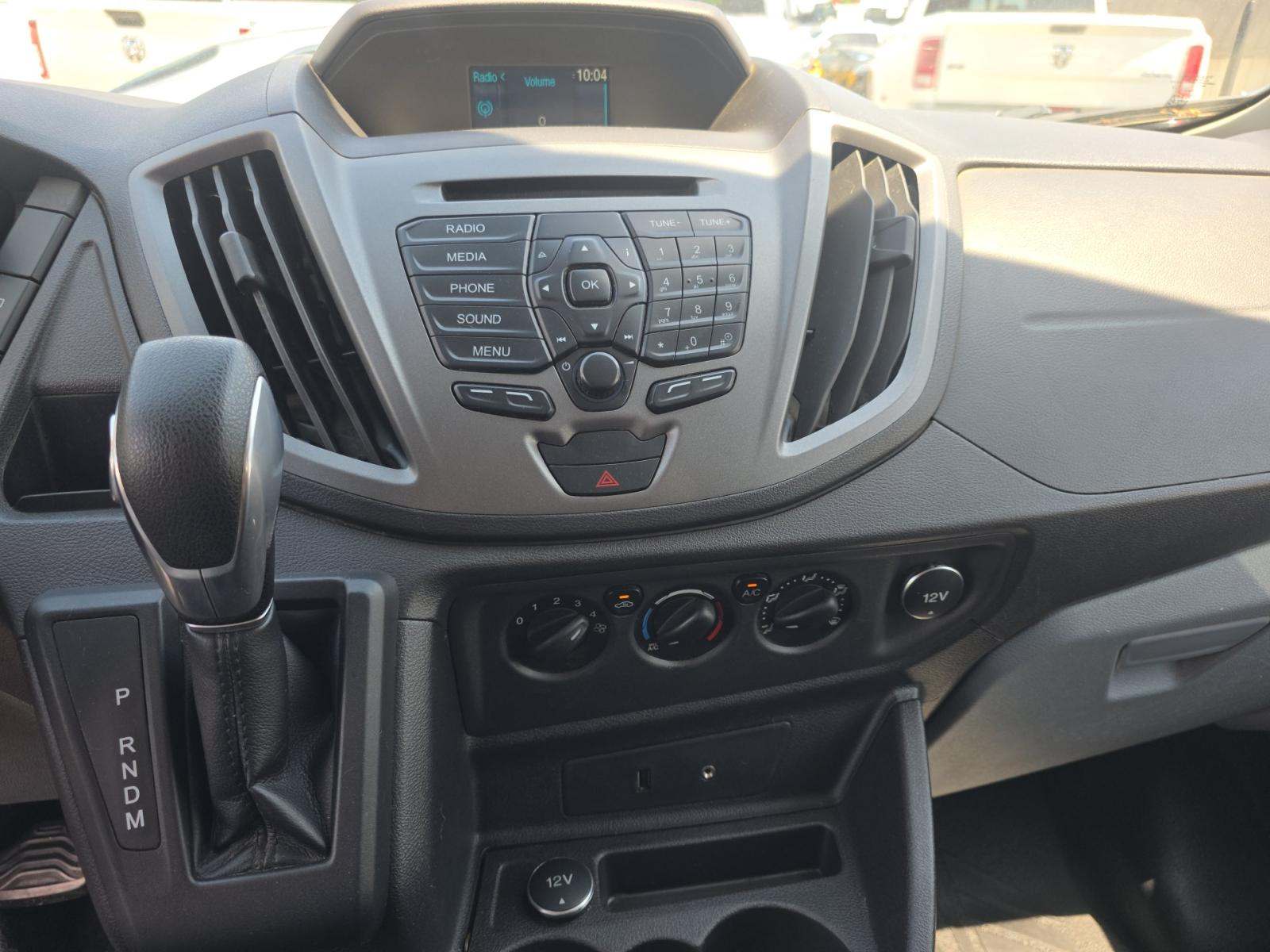 FORD TRANSIT 350 - 10