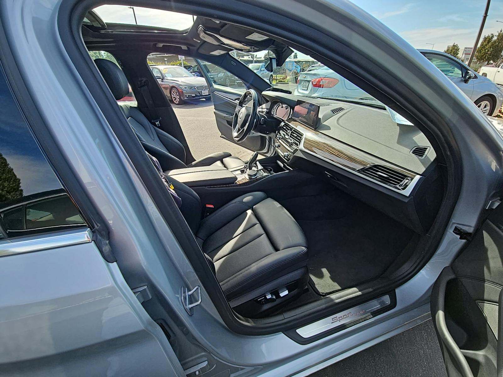 2017 BMW 5 Series 530i RWD