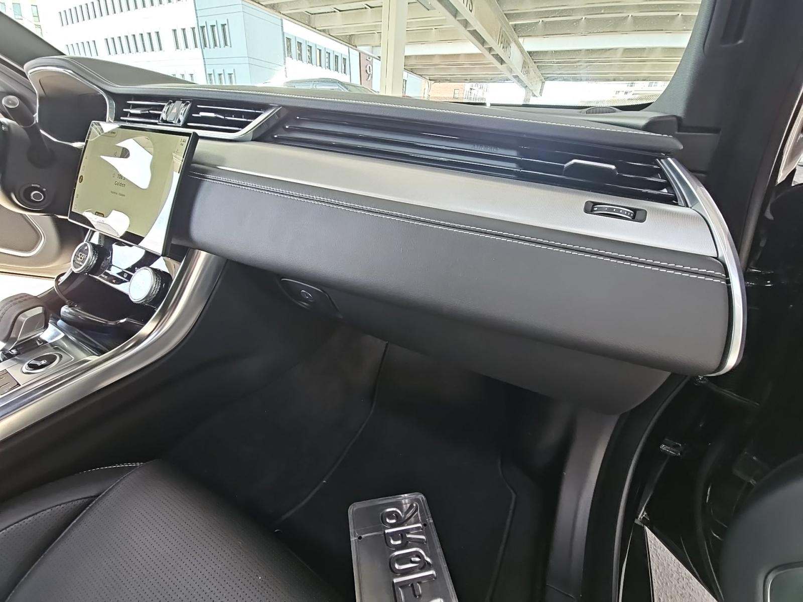 2024 Jaguar XF R-Dynamic SE AWD