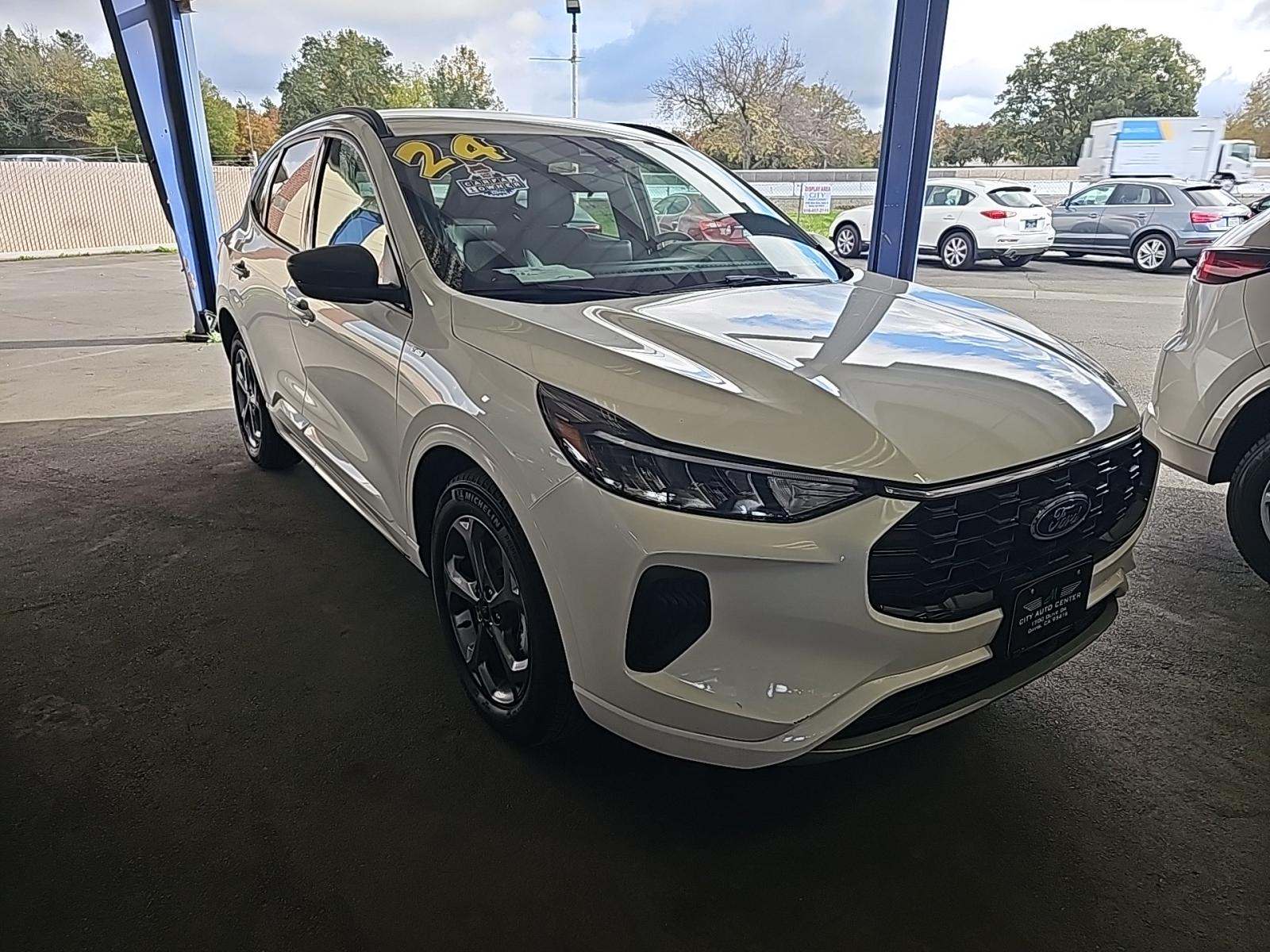 2024 Ford Escape Hybrid ST-Line FWD