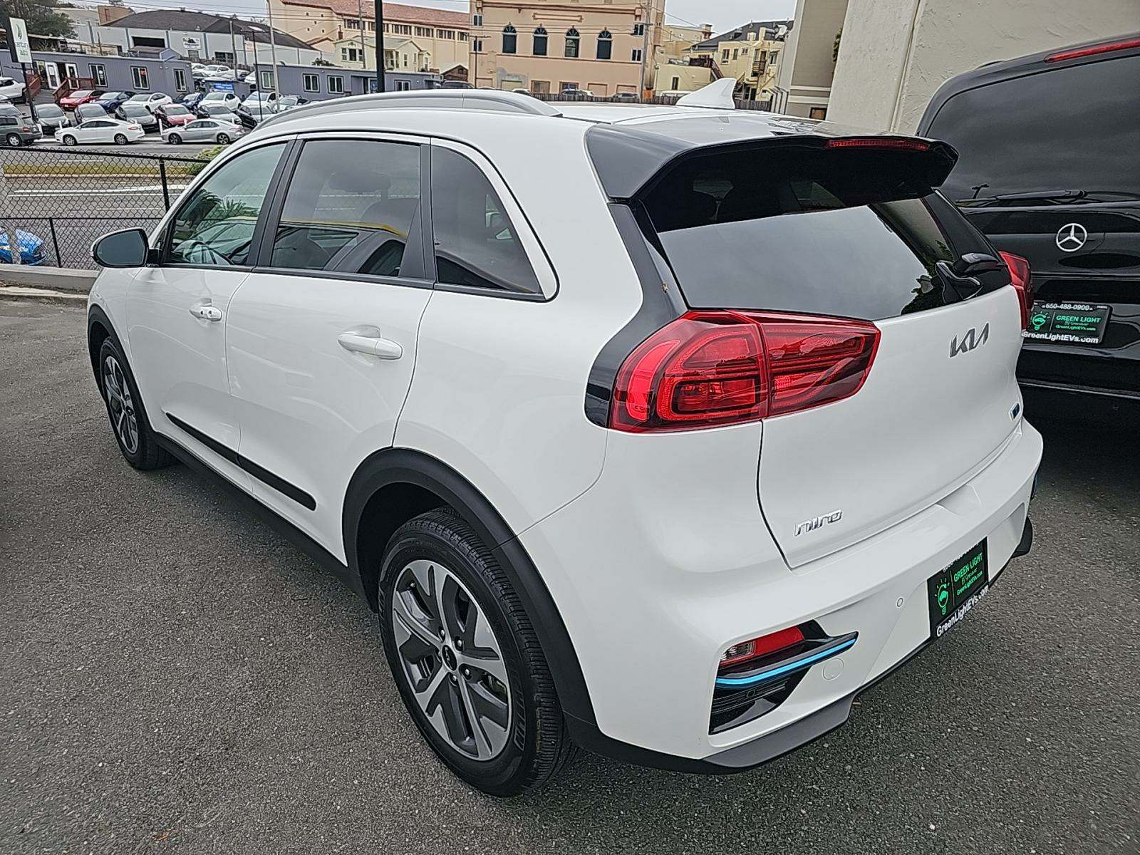 2022 Kia Niro EV EX Premium FWD