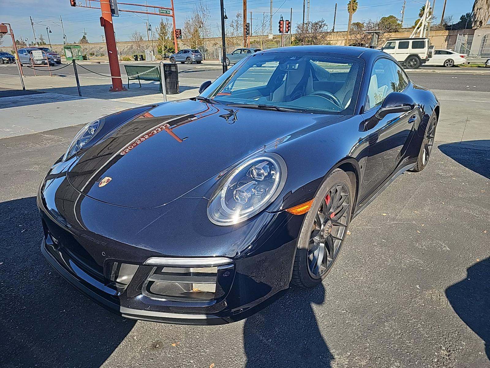 2019 Porsche 911 Carrera GTS