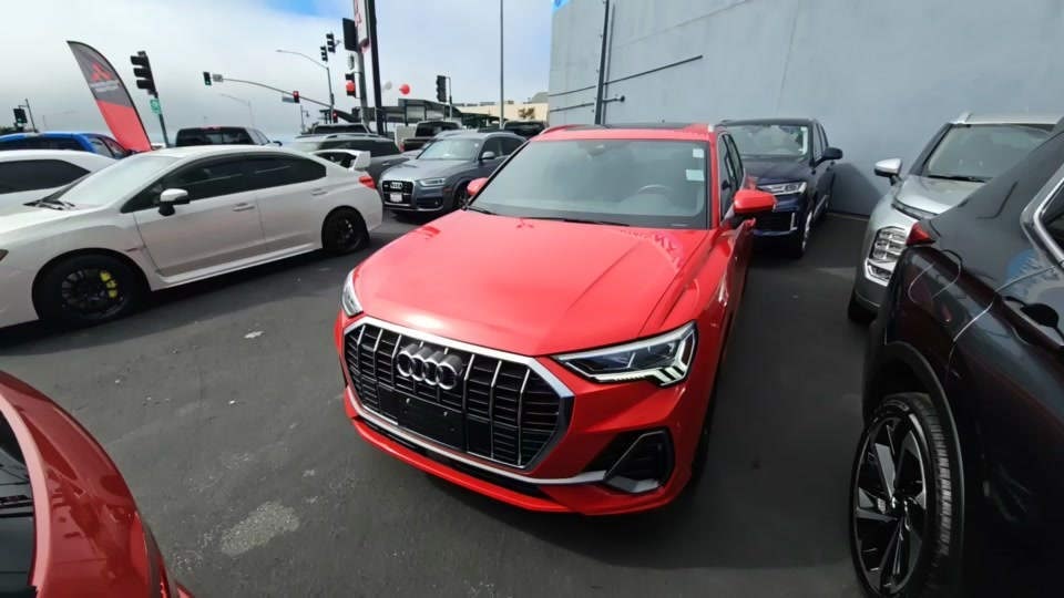 2023 Audi Q3 S line Premium
