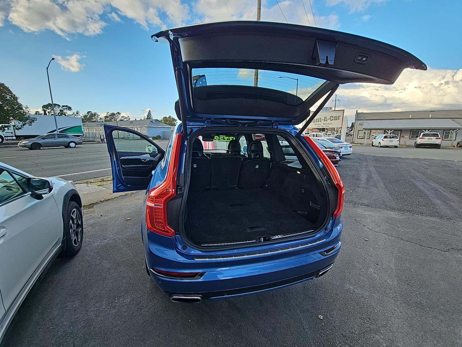 2017 Volvo XC90 T5 R-Design FWD