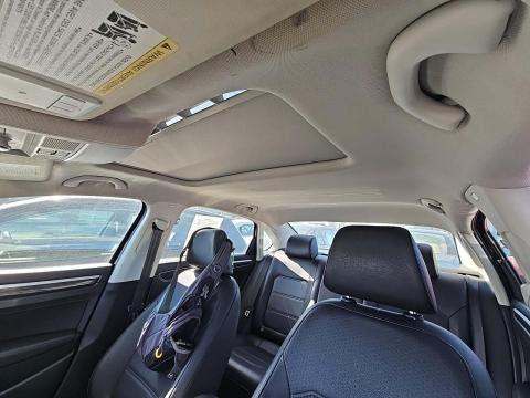 2017 Volkswagen Passat 1.8T SE FWD