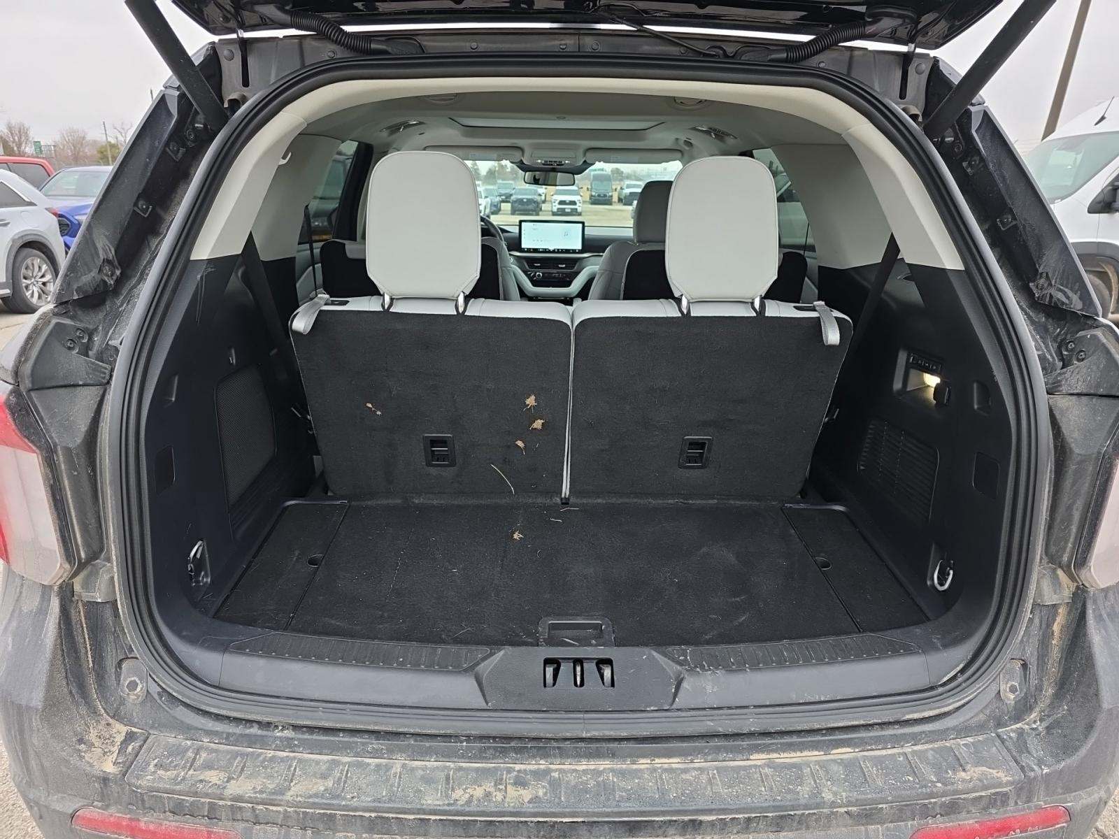 2025 Ford Explorer Platinum AWD