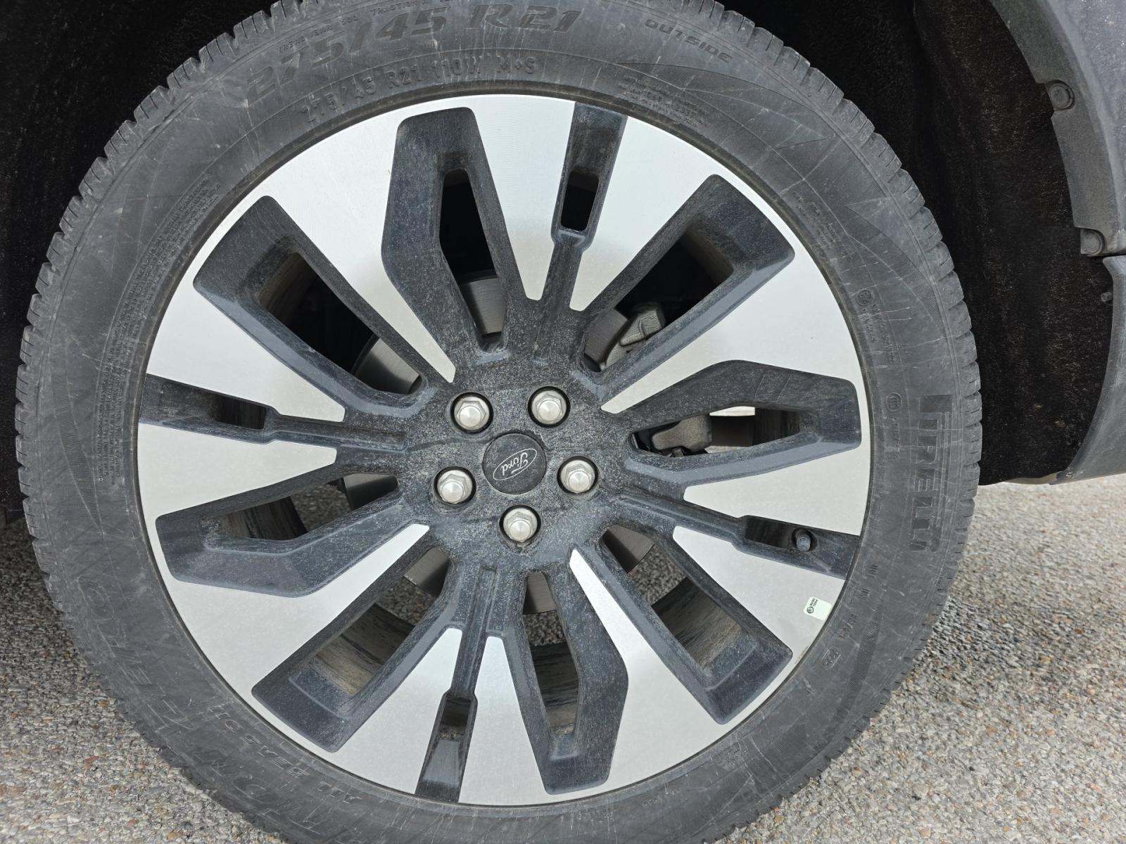 2025 Ford Explorer Platinum AWD