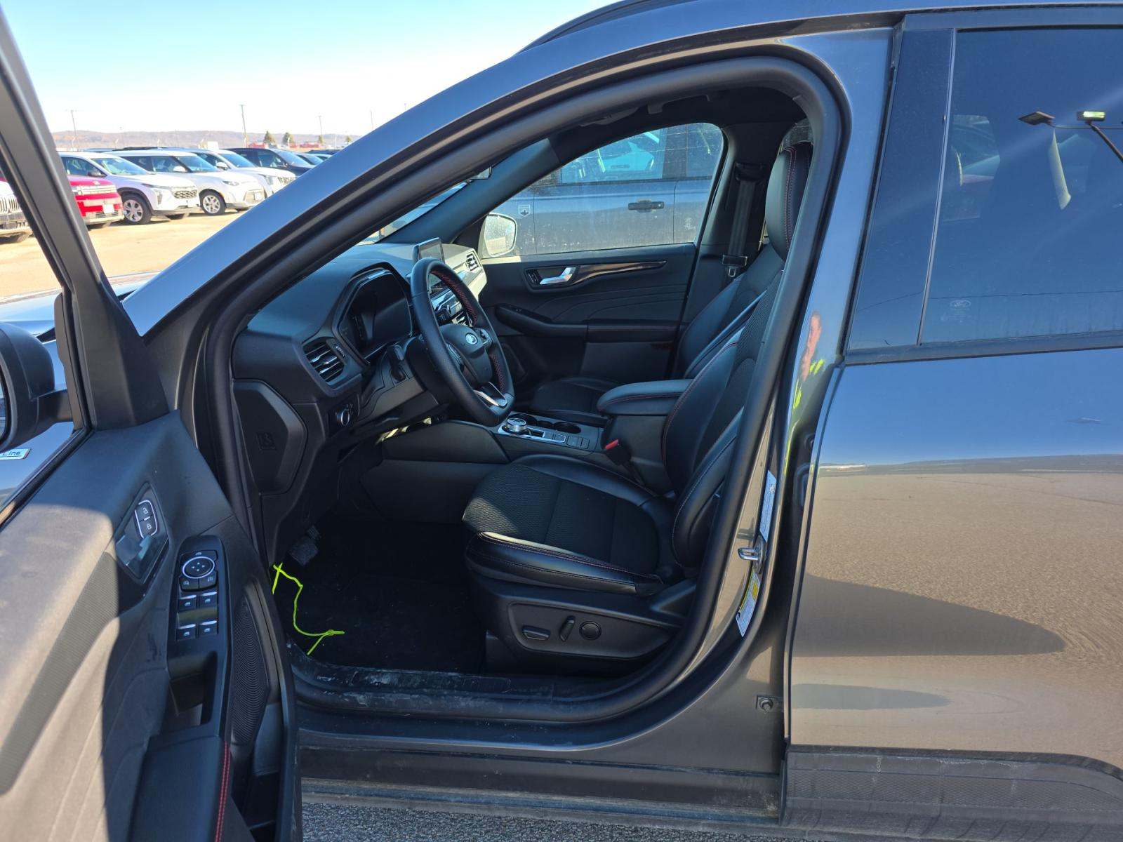 2025 Ford Escape ST-Line FWD