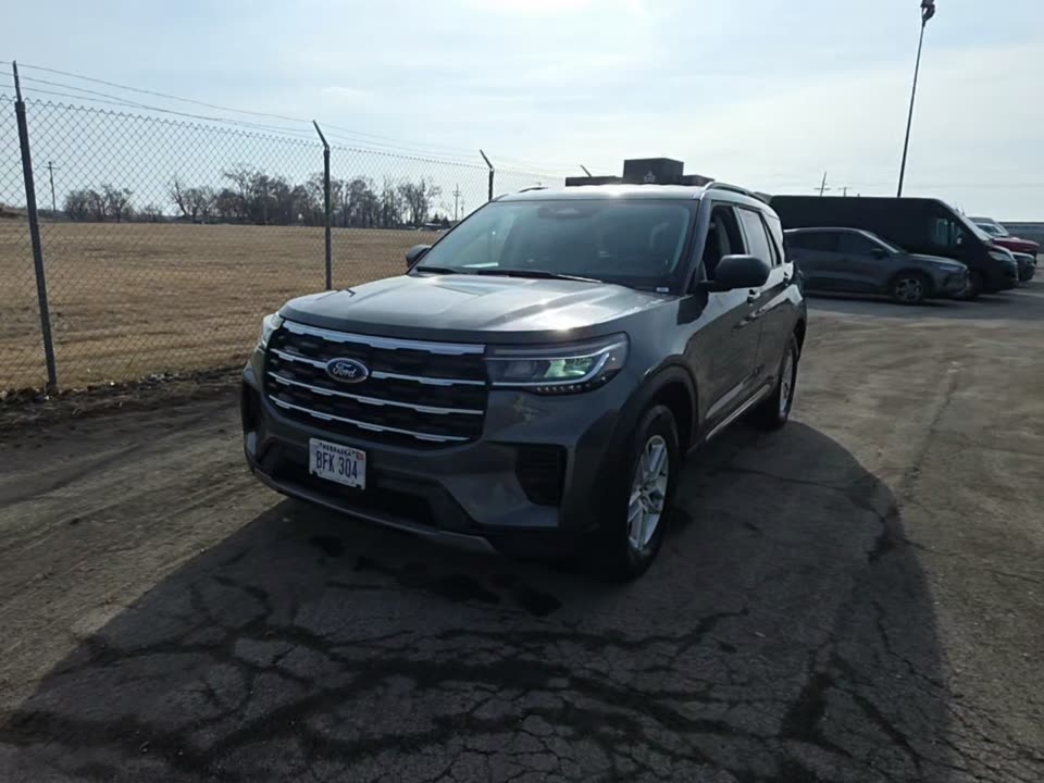 2025 Ford Explorer Active AWD
