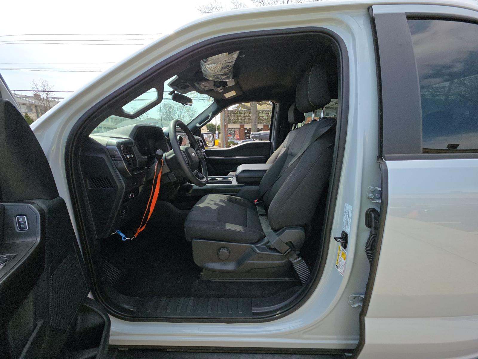 2025 Ford F-150 STX AWD