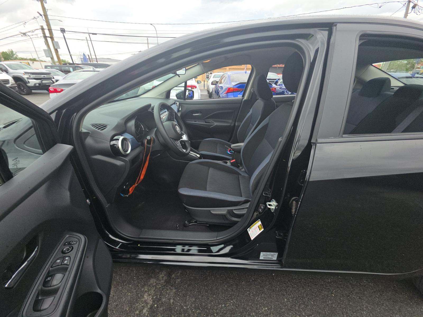 NISSAN VERSA - 2