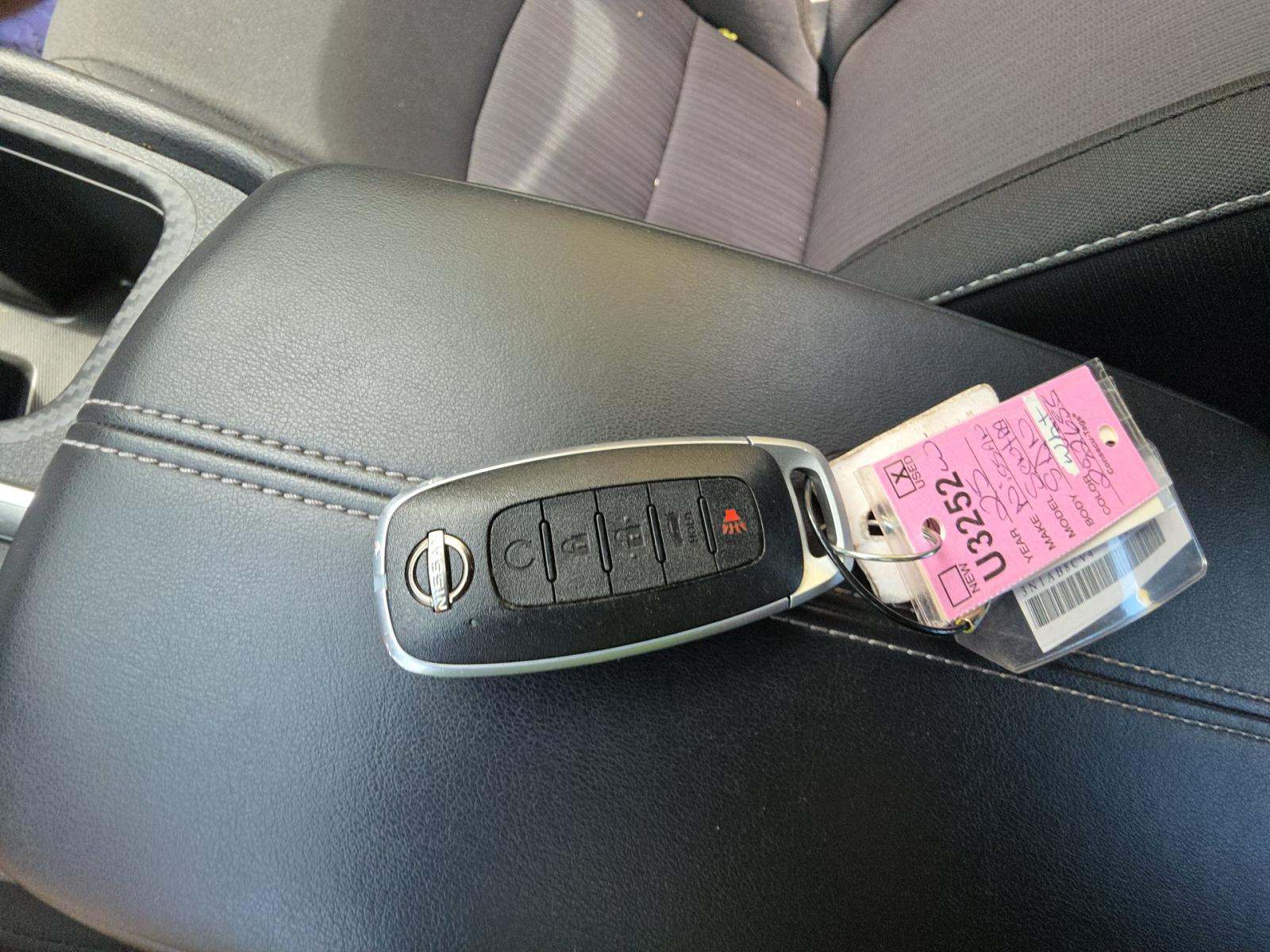 NISSAN SENTRA - 8