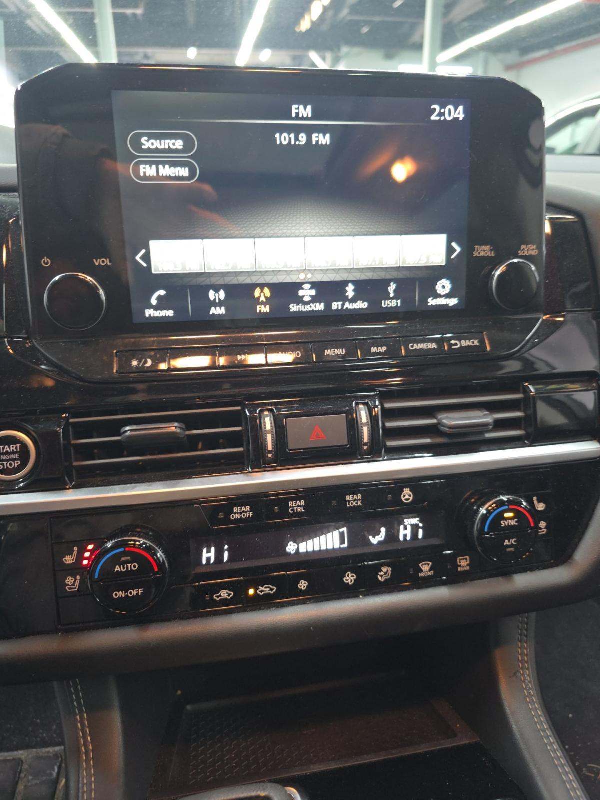 2023 Nissan Pathfinder Platinum AWD