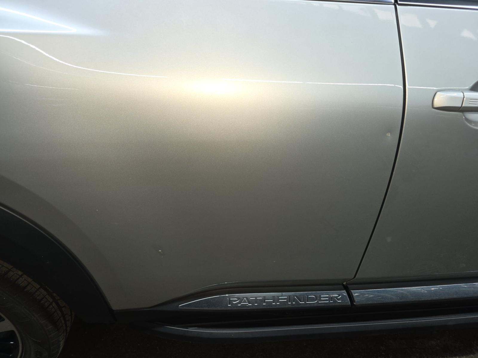 2023 Nissan Pathfinder Platinum AWD