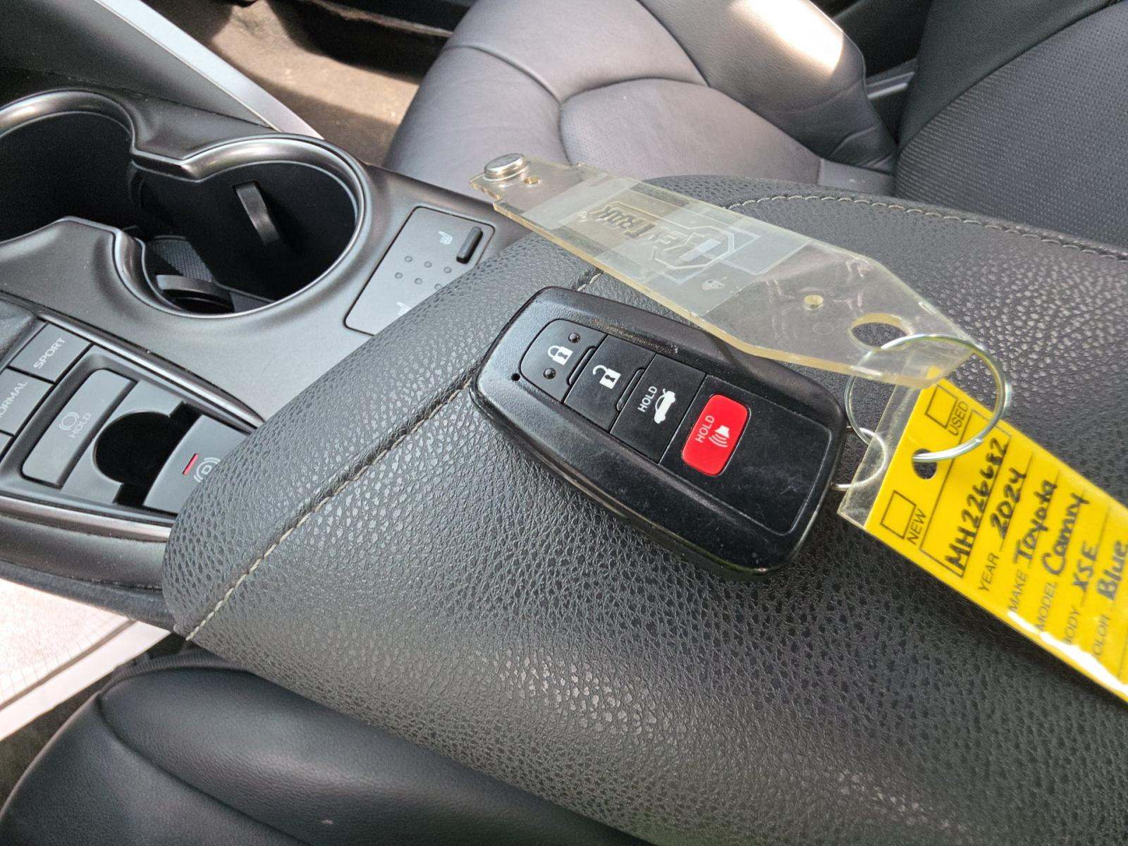 2024 Toyota Camry XSE FWD
