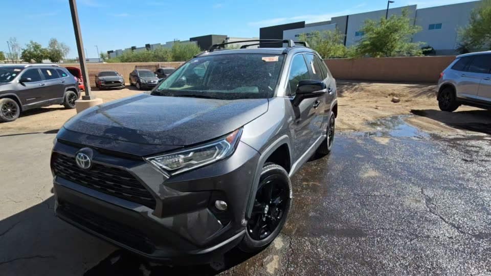 2020 Toyota RAV4 Hybrid XLE