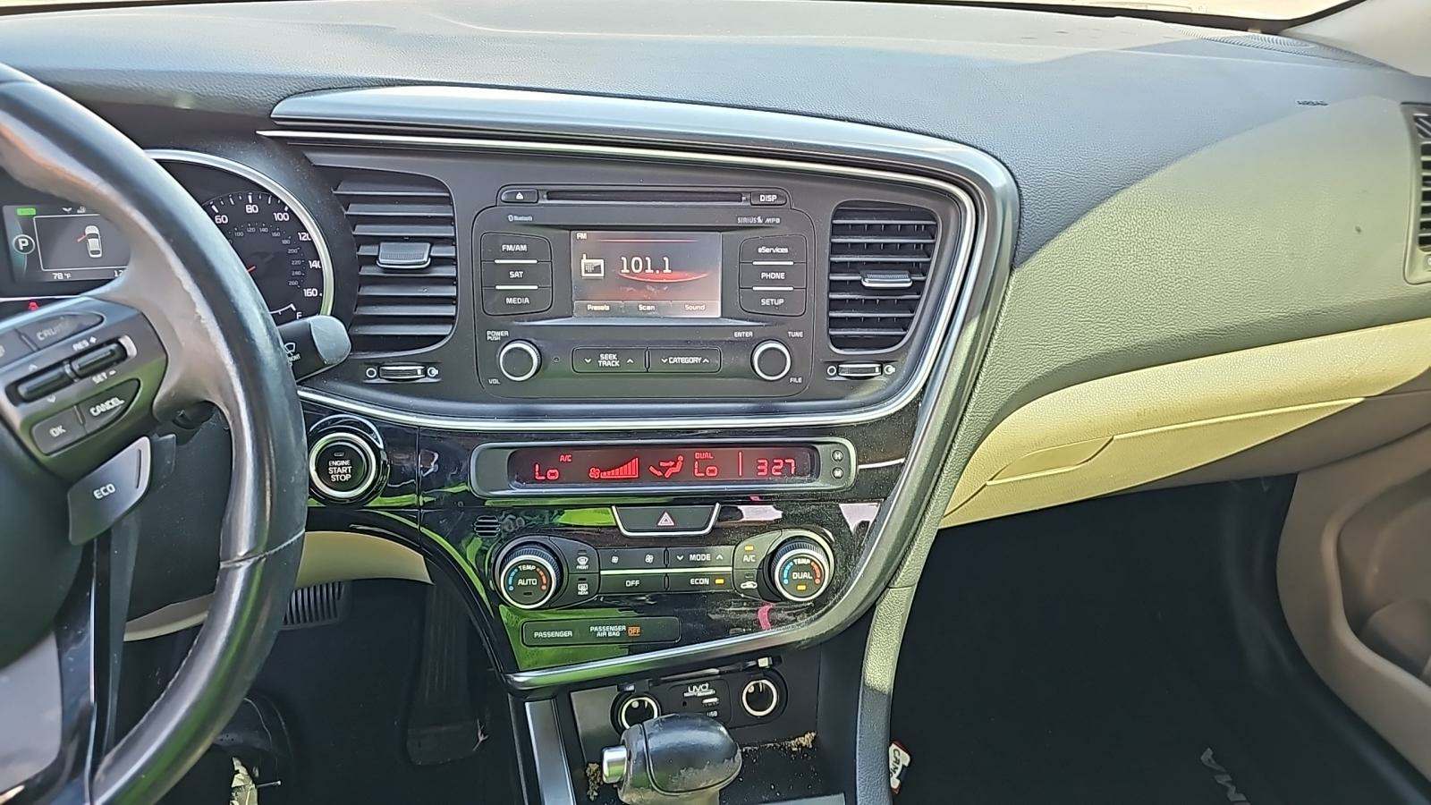 2015 Kia Optima 4D SEDAN FWD