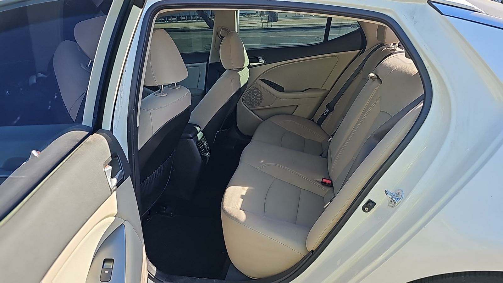 2015 Kia Optima 4D SEDAN FWD