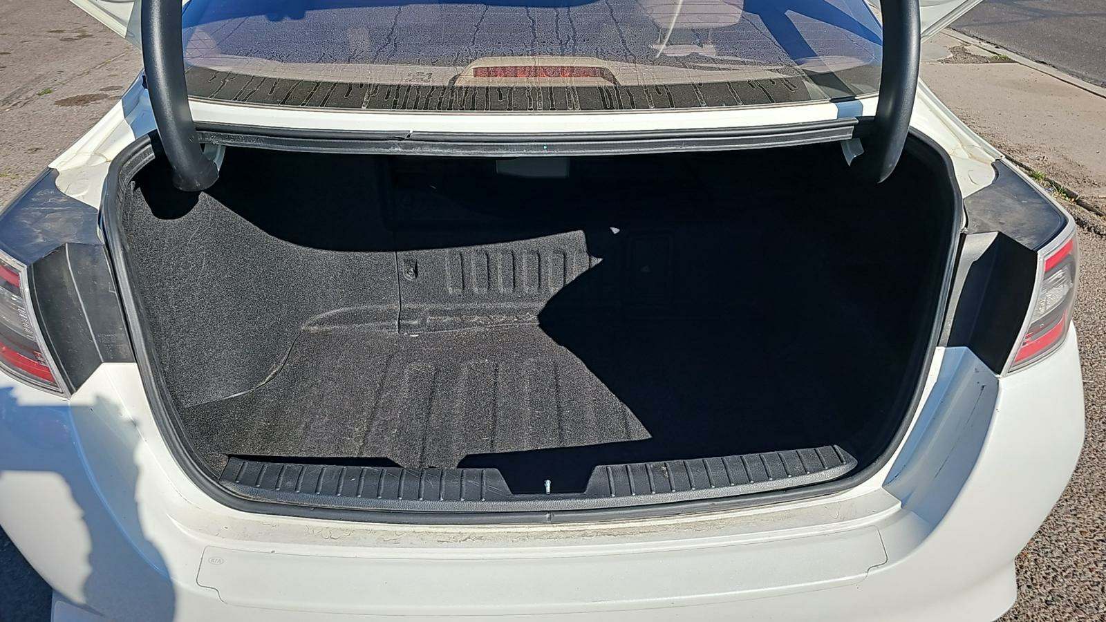 2015 Kia Optima 4D SEDAN FWD