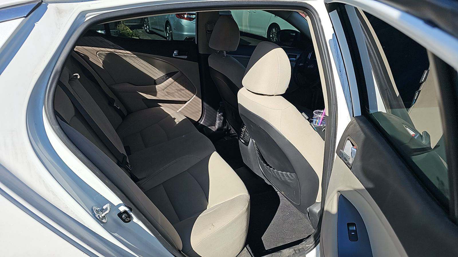 2015 Kia Optima 4D SEDAN FWD