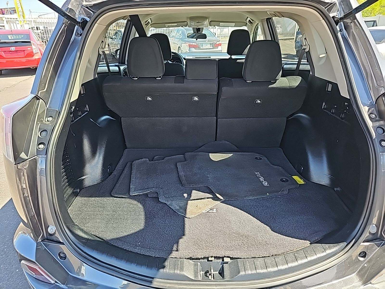 2018 Toyota RAV4 LE FWD