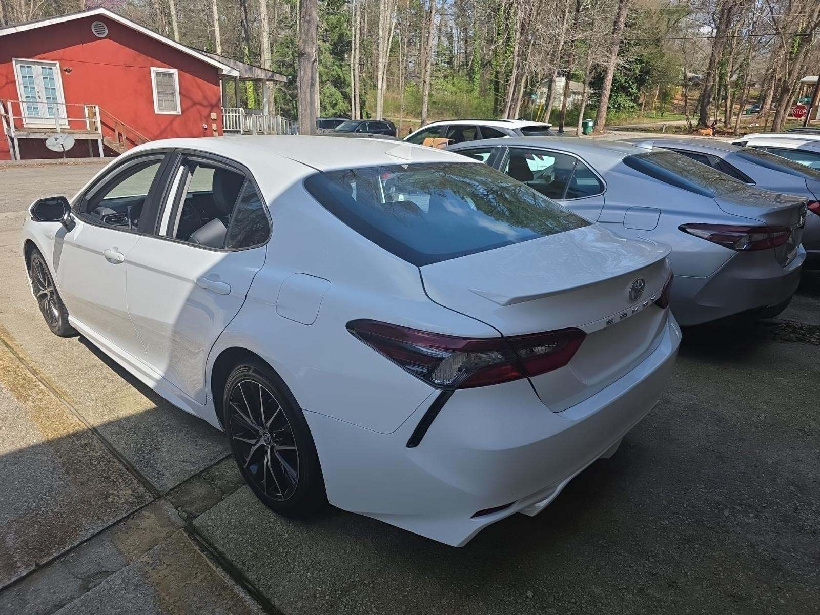 2024 Toyota Camry SE FWD