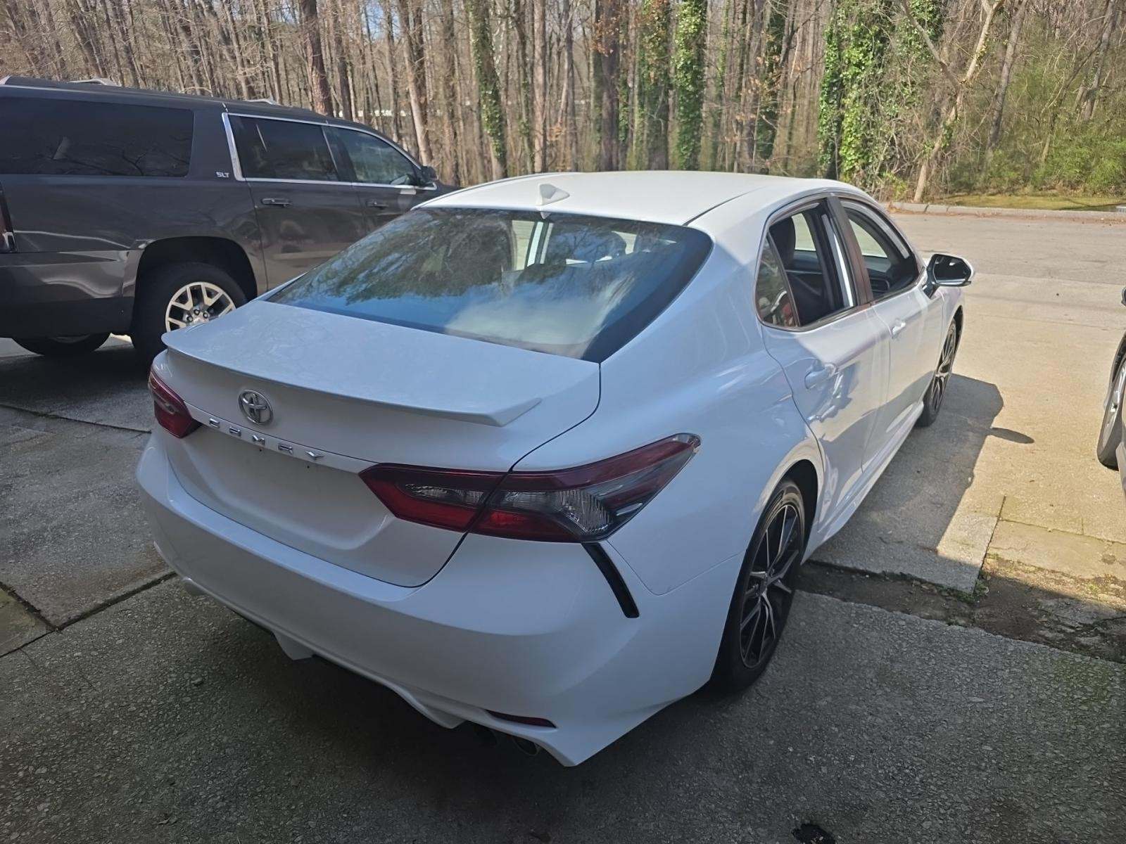 2024 Toyota Camry SE FWD