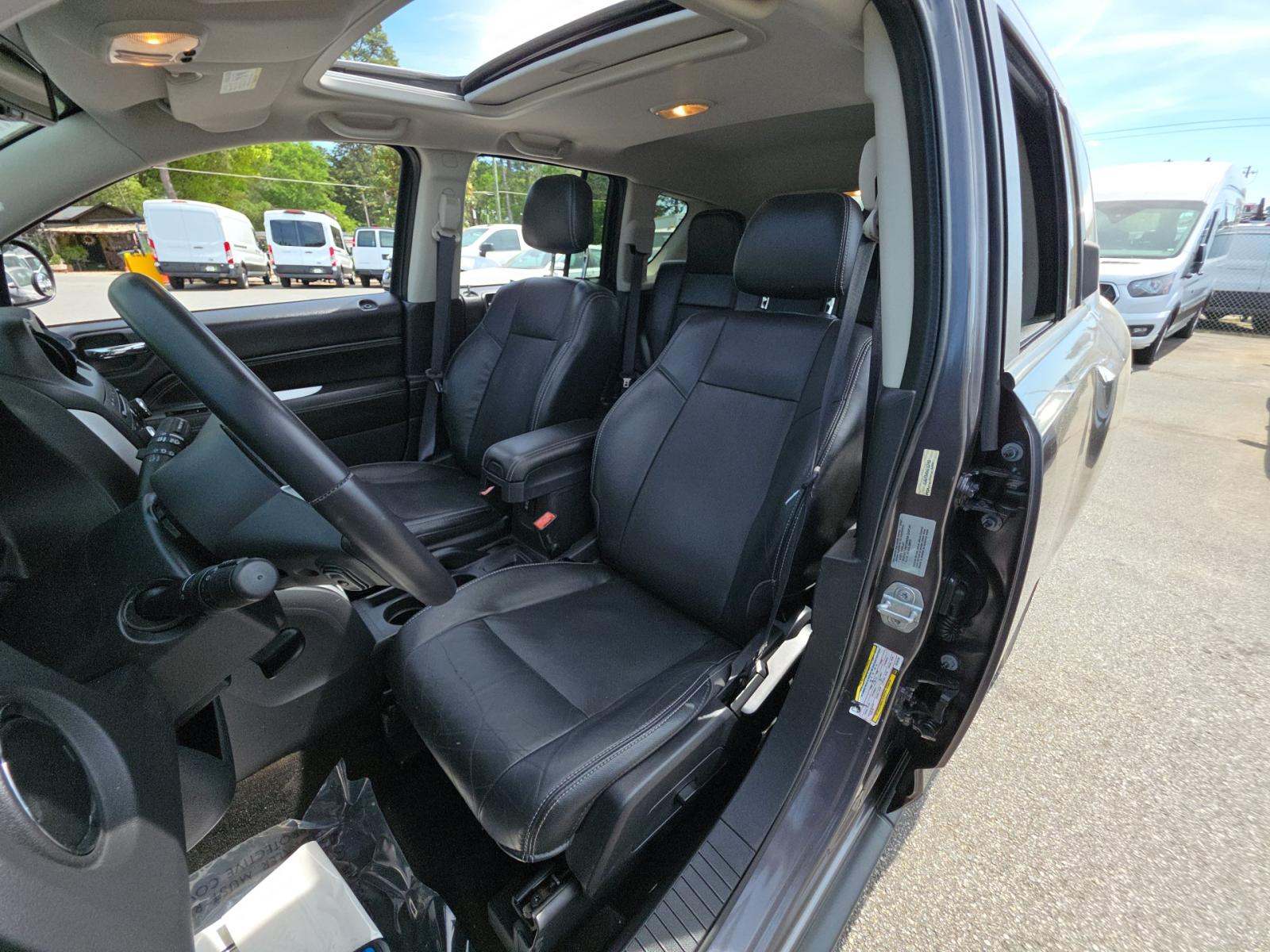 JEEP LATITUDE HIGH ALTITUDE EDITION - 6