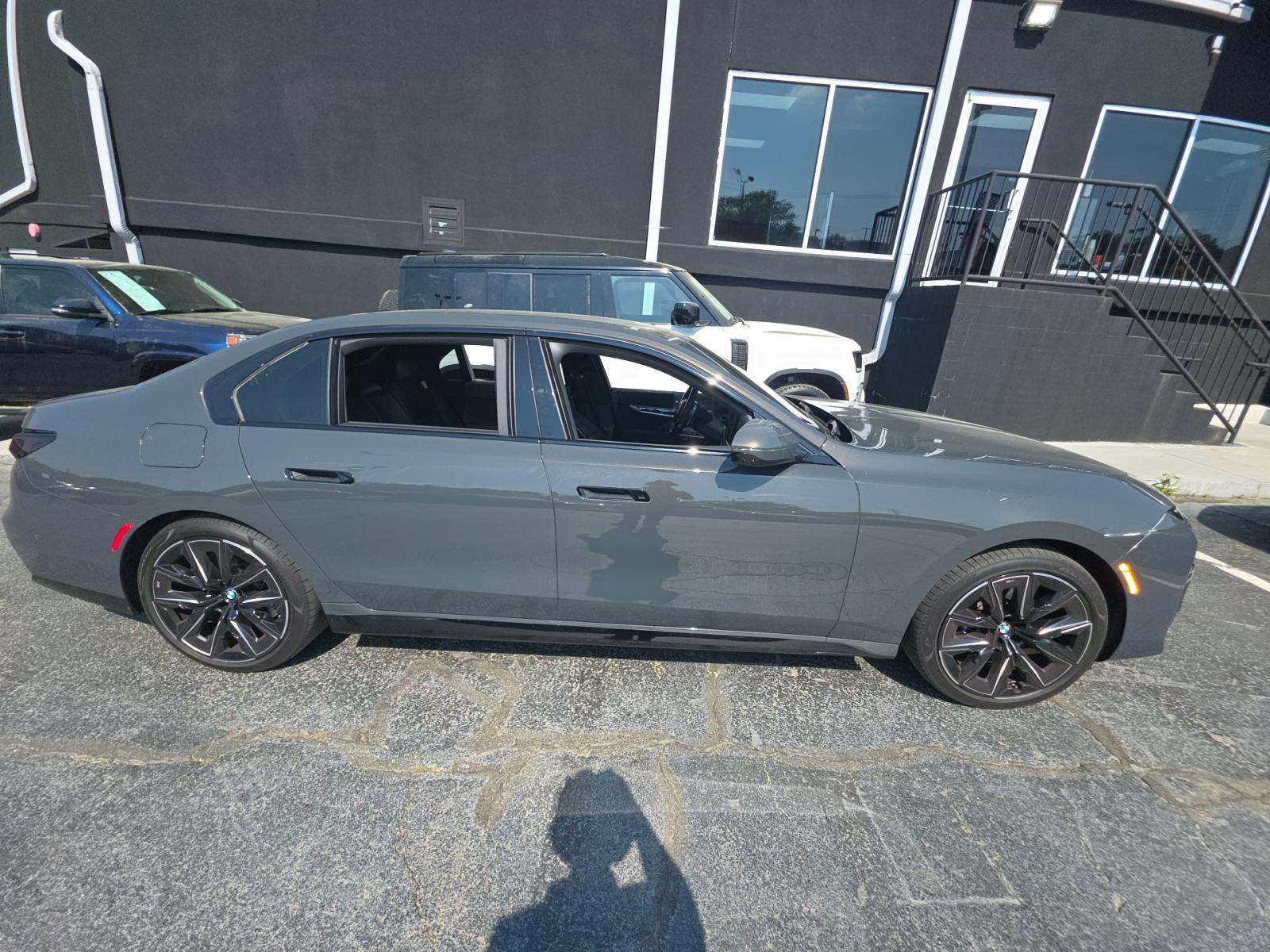 2023 BMW 7 Series 740i RWD