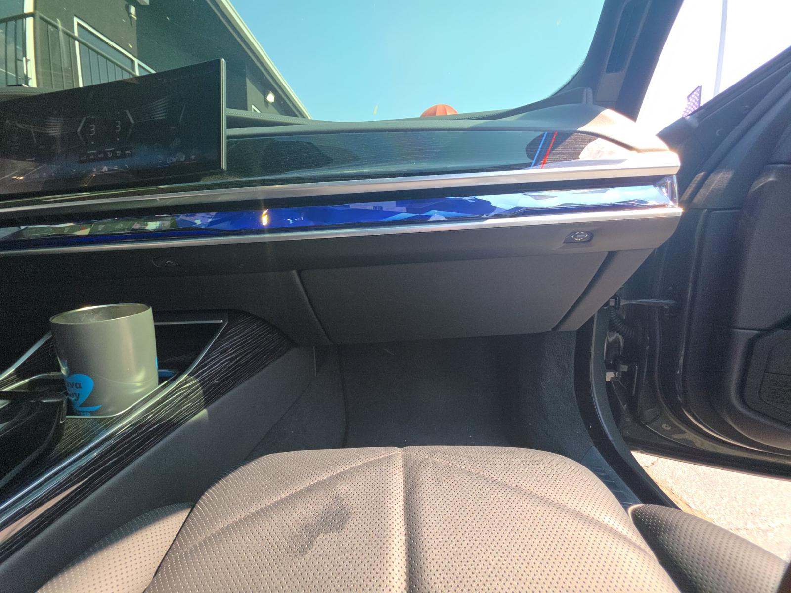 2023 BMW 7 Series 740i RWD