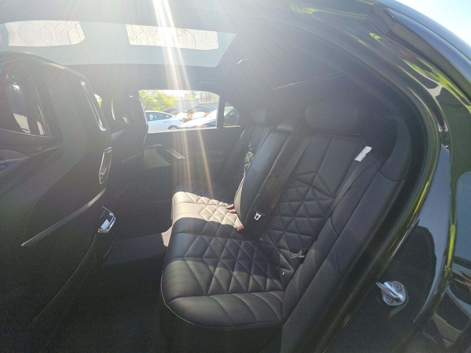 2023 BMW 7 Series 740i RWD