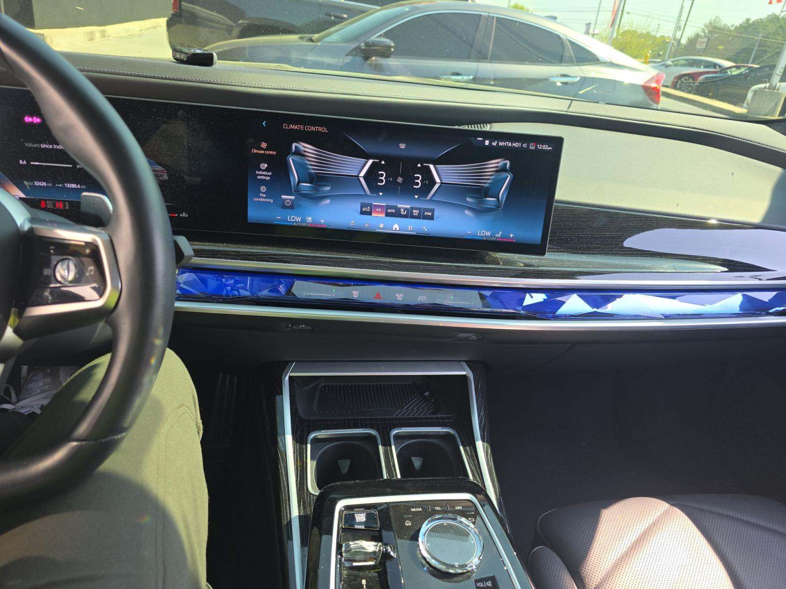 2023 BMW 7 Series 740i RWD