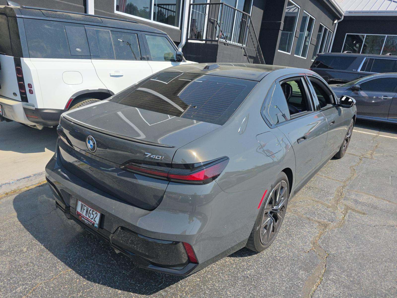 2023 BMW 7 Series 740i RWD