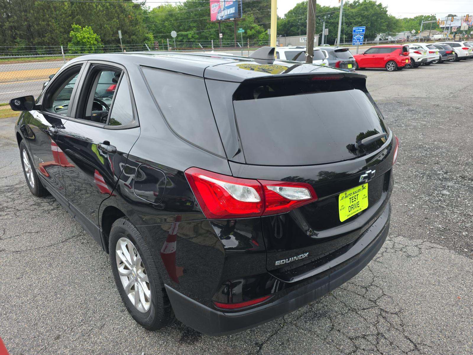 2021 Chevrolet Equinox LS FWD