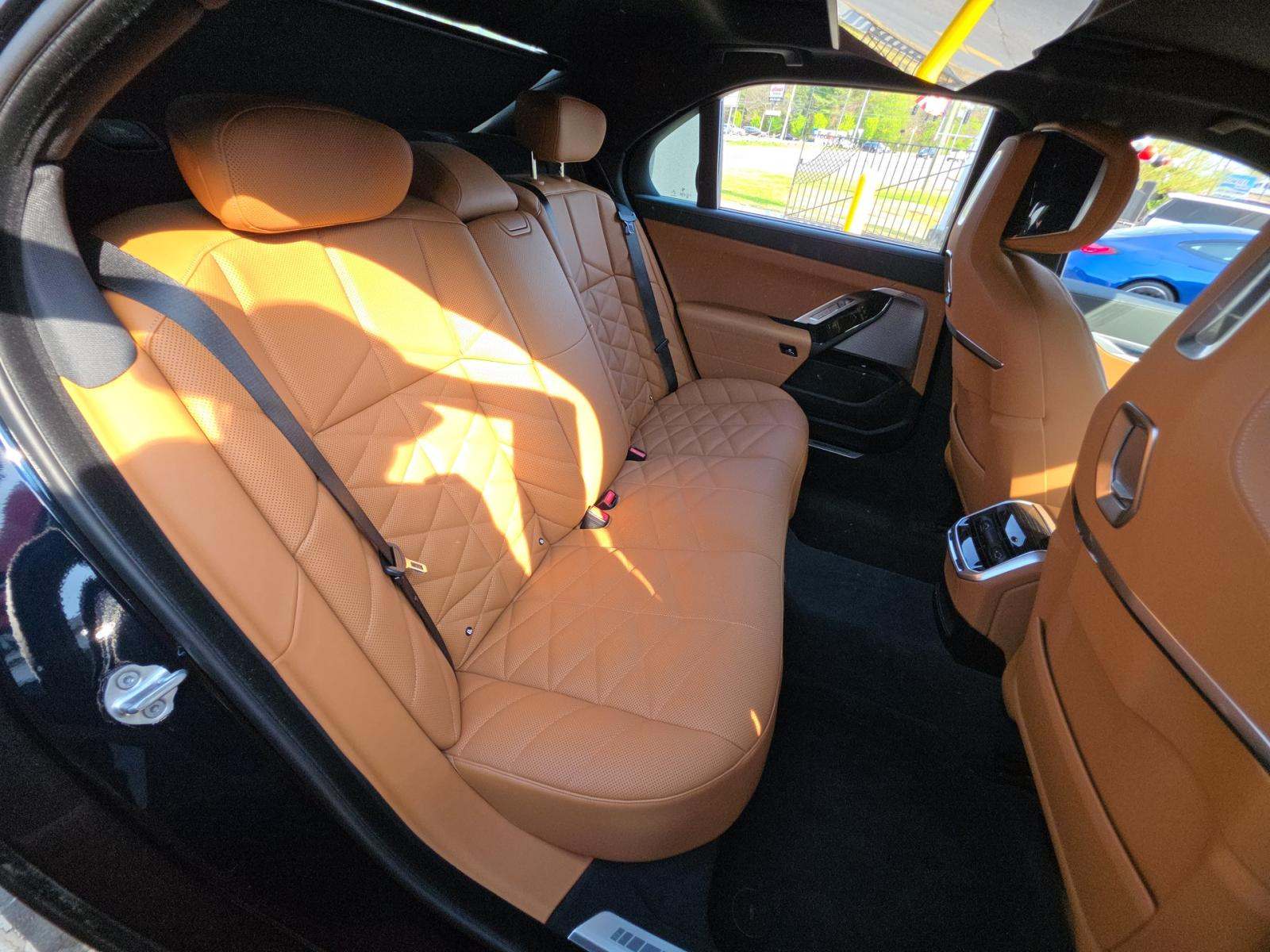 2023 BMW 7 Series 740i RWD