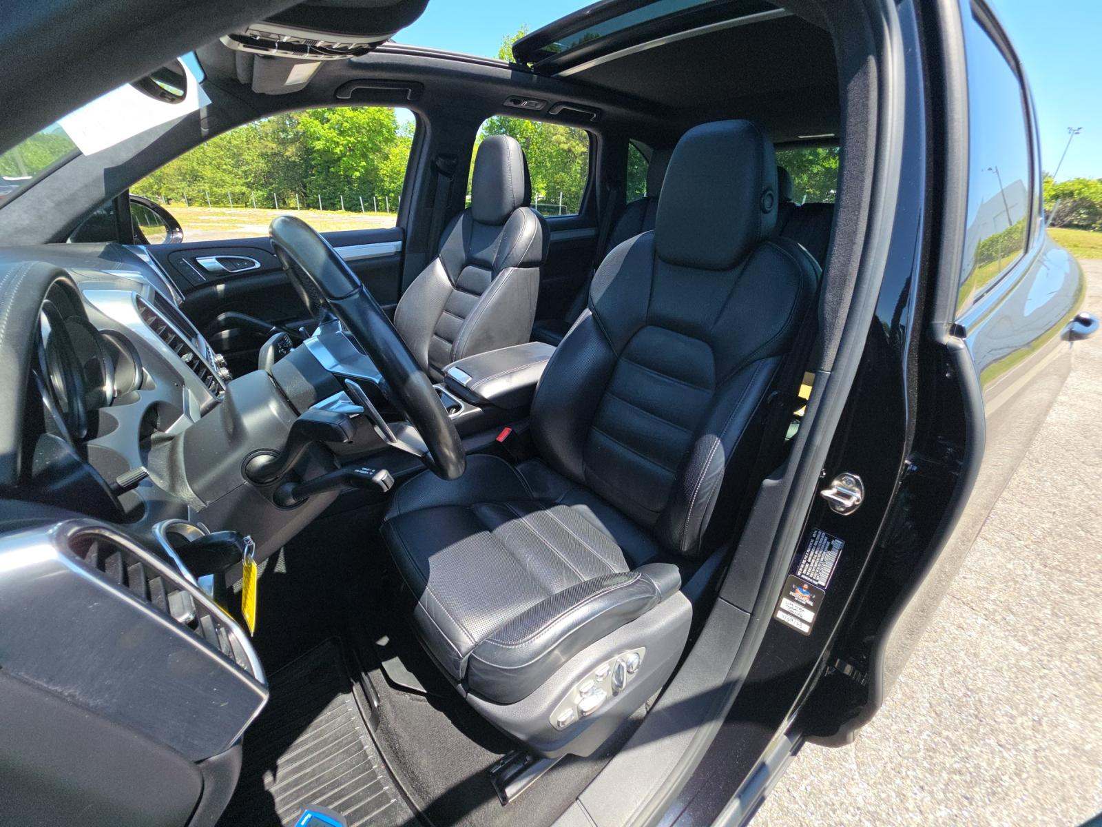PORSCHE CAYENNE - 2