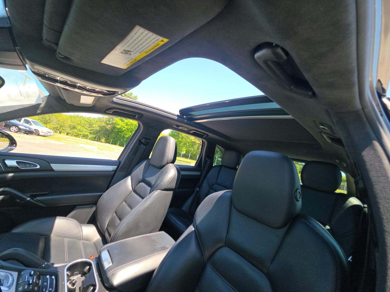 PORSCHE CAYENNE - 7