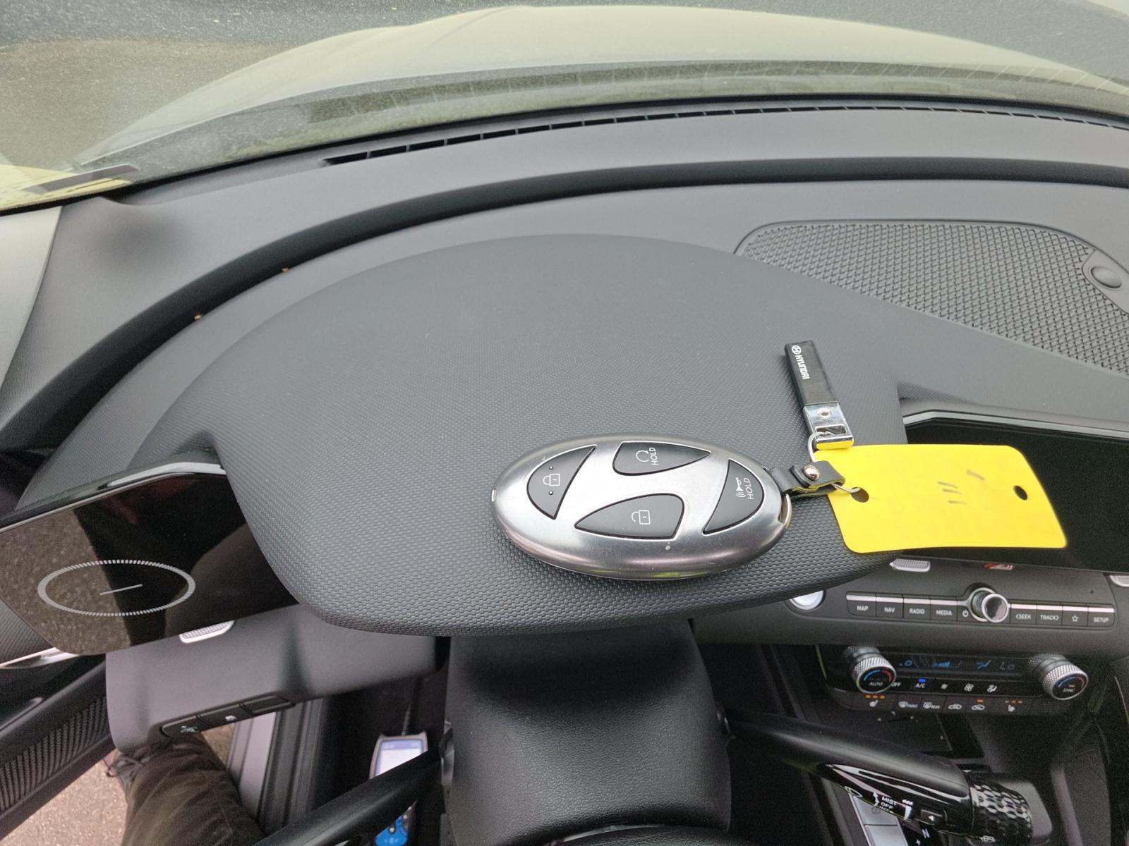 HYUNDAI SEL CONVENIENCE - 4