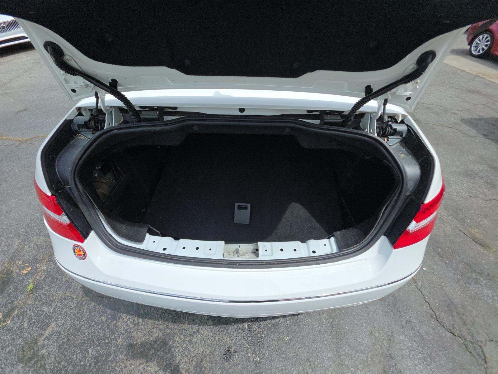 MERCEDES-BENZ E-CLASS - 10