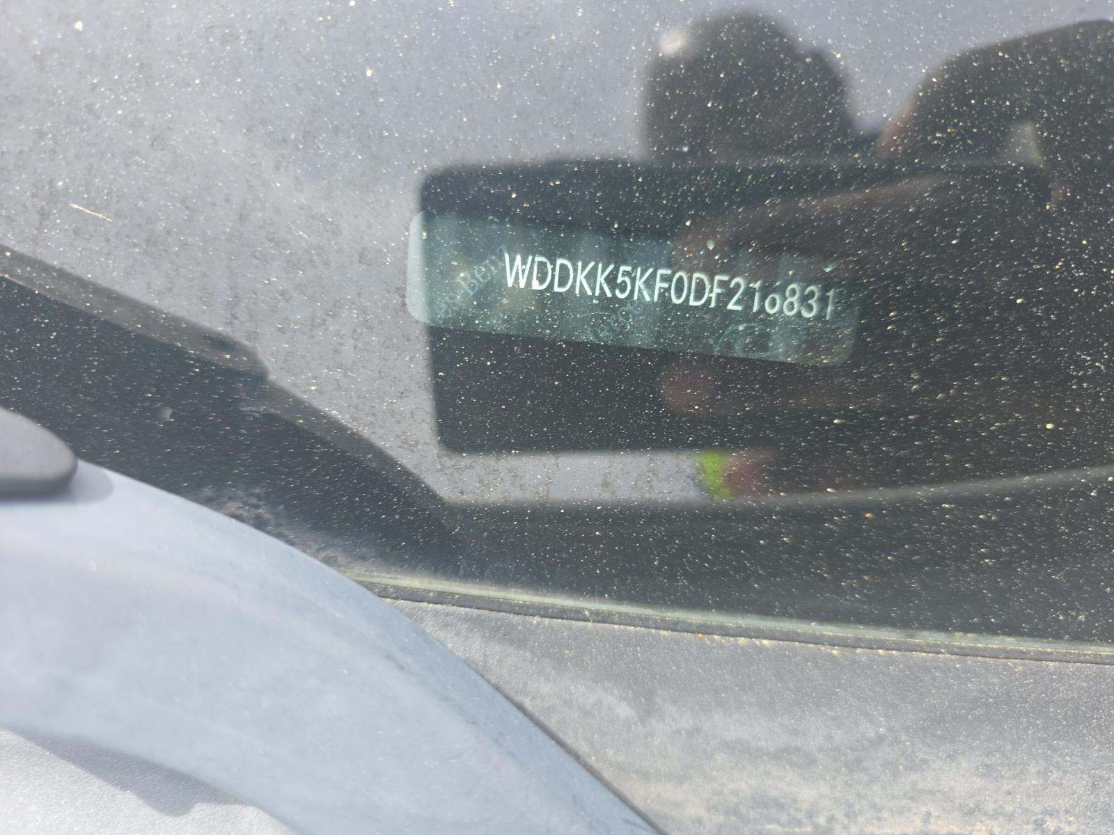 MERCEDES-BENZ E-CLASS - 1