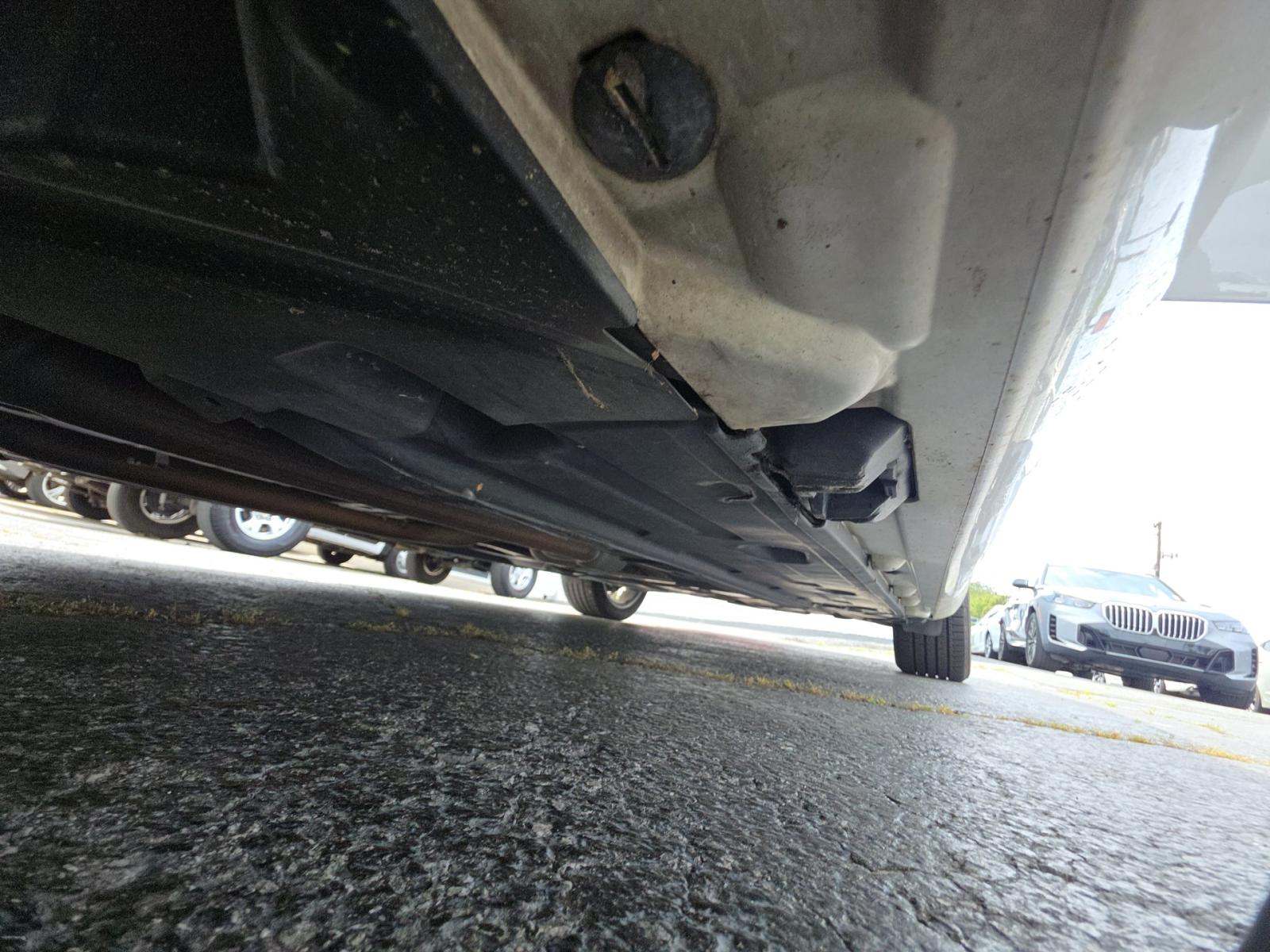 MERCEDES-BENZ E-CLASS - 3