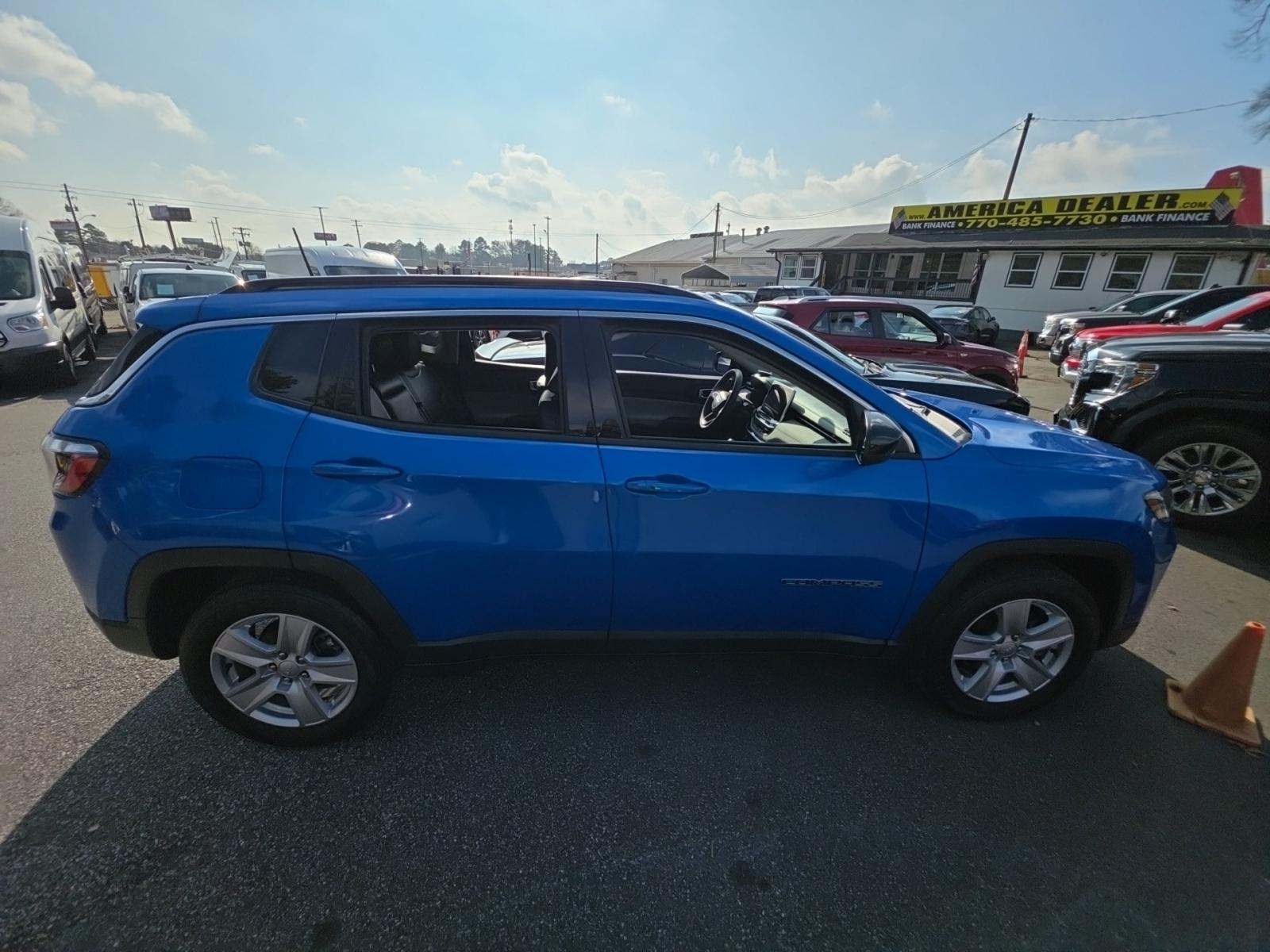 2022 Jeep Compass Latitude FWD